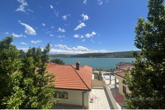 012 1023 22 Two storey apartment with sea view for sale