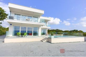 010 1023 25 island krk two bedroom apartment with sea view for sale