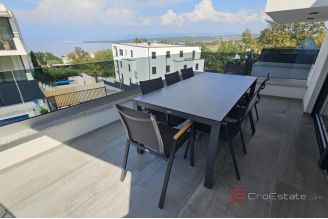 015 1023 23 Krk Luxury apartment with a pool for sale