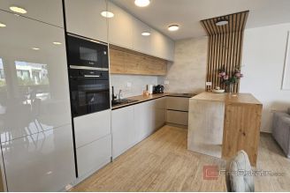 015 1023 23 Krk Luxury apartment with a pool for sale