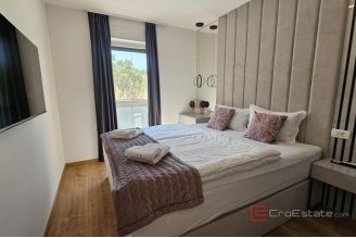 015 1023 23 Krk Luxury apartment with a pool for sale