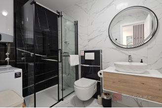 015 1023 23 Krk Luxury apartment with a pool for sale