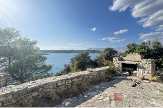 011 5405 30 Brac Attractive land first row to the sea sale