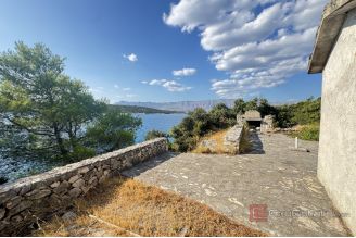 011 5405 30 Brac Attractive land first row to the sea sale