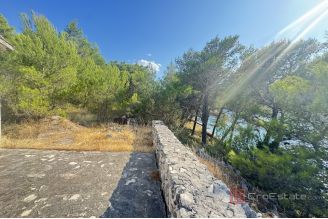 011 5405 30 Brac Attractive land first row to the sea sale