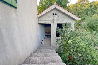 007 2049 55 Omis Detacher roh bau house for sale