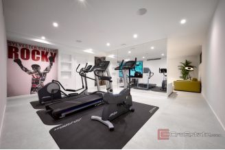 020 2022 466 Podstrana Elegant villa with pool and sea view for sale