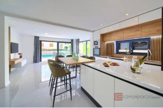001 5406 30 Krk Modern duplex with pool for sale