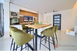 013 5406 30 Krk Modern duplex with pool for sale