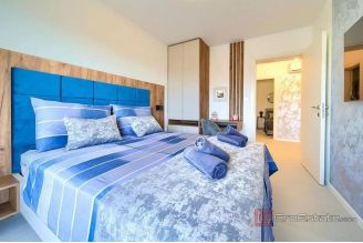 013 5406 30 Krk Modern duplex with pool for sale
