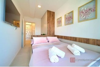 013 5406 30 Krk Modern duplex with pool for sale