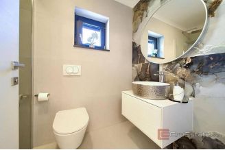 013 5406 30 Krk Modern duplex with pool for sale