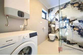 013 5406 30 Krk Modern duplex with pool for sale