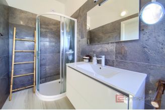 014 1023 28 Krk Semi detached villa with pool and sea view for sale