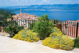 014 1023 28 Krk Semi detached villa with pool and sea view for sale