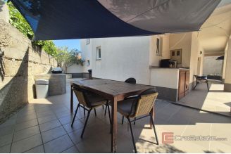 014 5407 30 Vodice Two storey house with pool for sale