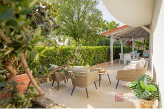 018 1023 29 island krk house with swimming pool for sale