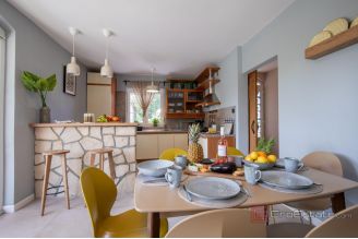 018 1023 29 island krk house with swimming pool for sale