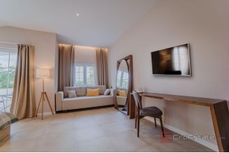 018 1023 29 island krk house with swimming pool for sale