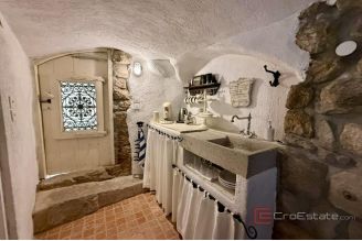 017 1023 30 Krk Stone house in centre with sea view for sale