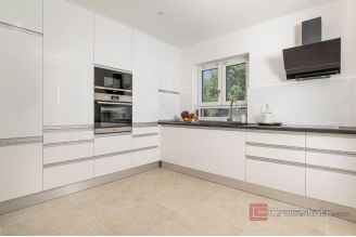 016 1023 31 island krk villa with pool near the sea for sale