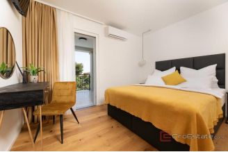 016 1023 31 island krk villa with pool near the sea for sale