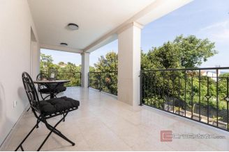 016 1023 31 island krk villa with pool near the sea for sale