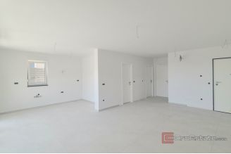 008 2047 91 Makarska Apartment in a newq building with garden and parking space for sale