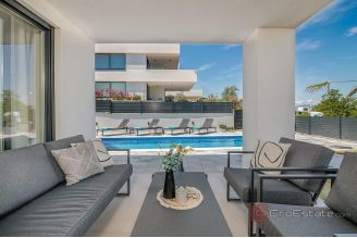 013 1023 32 Krk Luxury three bedroom apartment with pool for sale
