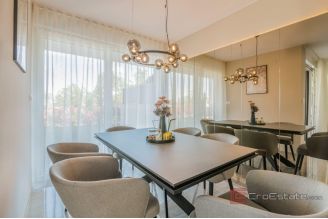 013 1023 32 Krk Luxury three bedroom apartment with pool for sale