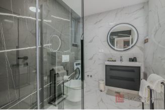 013 1023 32 Krk Luxury three bedroom apartment with pool for sale