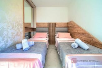 016 1023 33 Krk Penthouse with sea view for sale