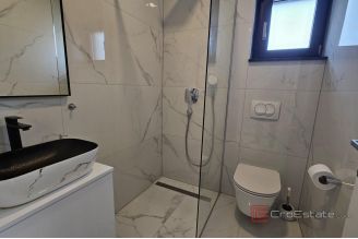 016 1023 33 Krk Penthouse with sea view for sale
