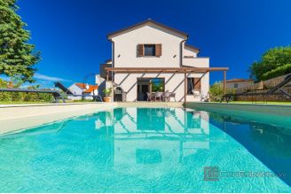 020 1023 34 Krk Modern house with pool for sale