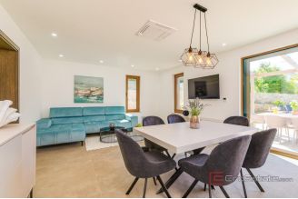 020 1023 34 Krk Modern house with pool for sale