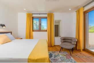 020 1023 34 Krk Modern house with pool for sale