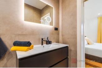 020 1023 34 Krk Modern house with pool for sale