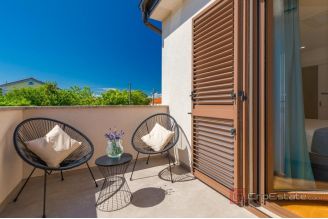 020 1023 34 Krk Modern house with pool for sale