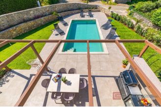 020 1023 34 Krk Modern house with pool for sale