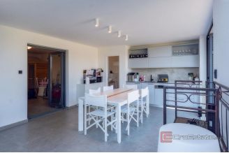 018 1023 35 Krk house with pool and sea view for sale