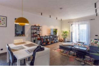 018 1023 35 Krk house with pool and sea view for sale