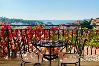 001 5408 30 Hvar House with sea view for sale