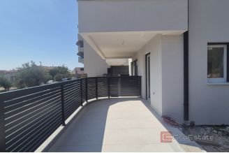 006 2047 92 Makarska Two bedroom apartment with  parking and garden for sale