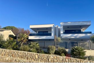 001 1023 37 Krk house with pool near the beach for sale