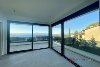 015 1023 37 Krk house with pool near the beach for sale