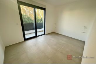 015 1023 37 Krk house with pool near the beach for sale