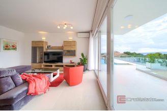 016 1023 39 Krk Villa with four apartments and open sea view for sale