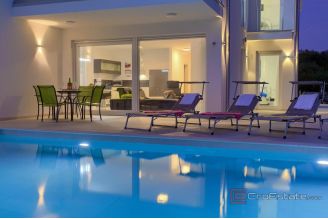 016 1023 39 Krk Villa with four apartments and open sea view for sale