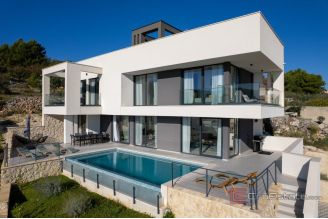 016 5409 30 Trogir Modern villa with pool and a sea view sale