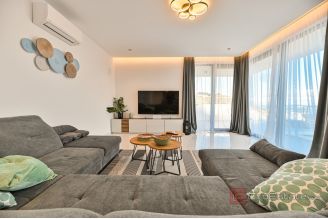 016 5409 30 Trogir Modern villa with pool and a sea view sale